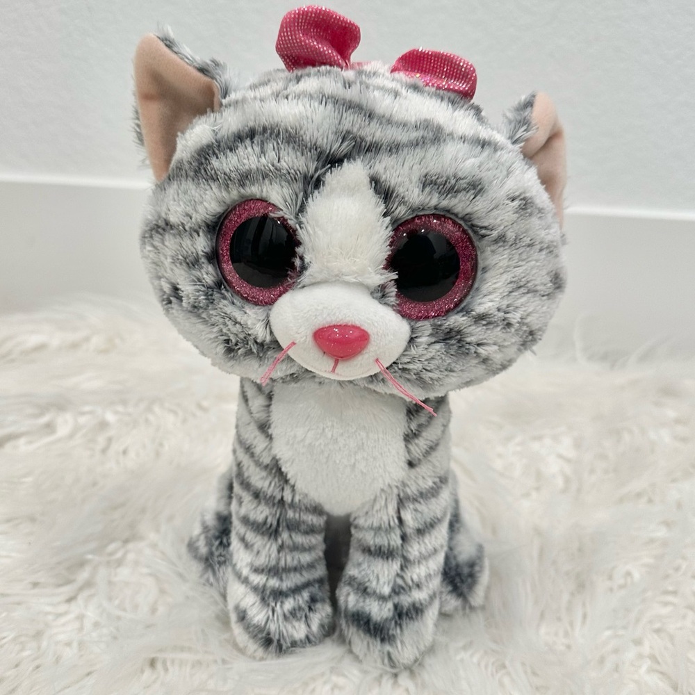 Ty Beanie Grey, Pink, & White Cat New Condition Stuff Animal 9 1/2” Tall